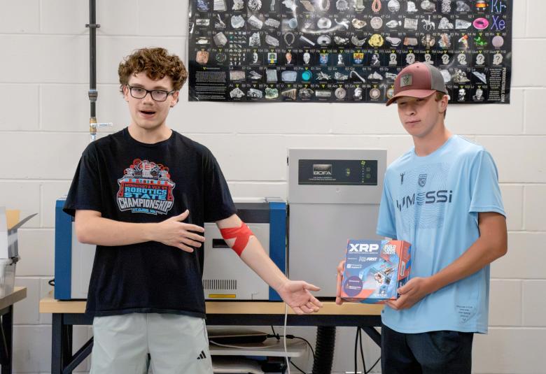 MN South News - Staff Photo - Create Article